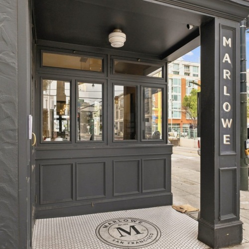 Bustling community with plenty of dining choices